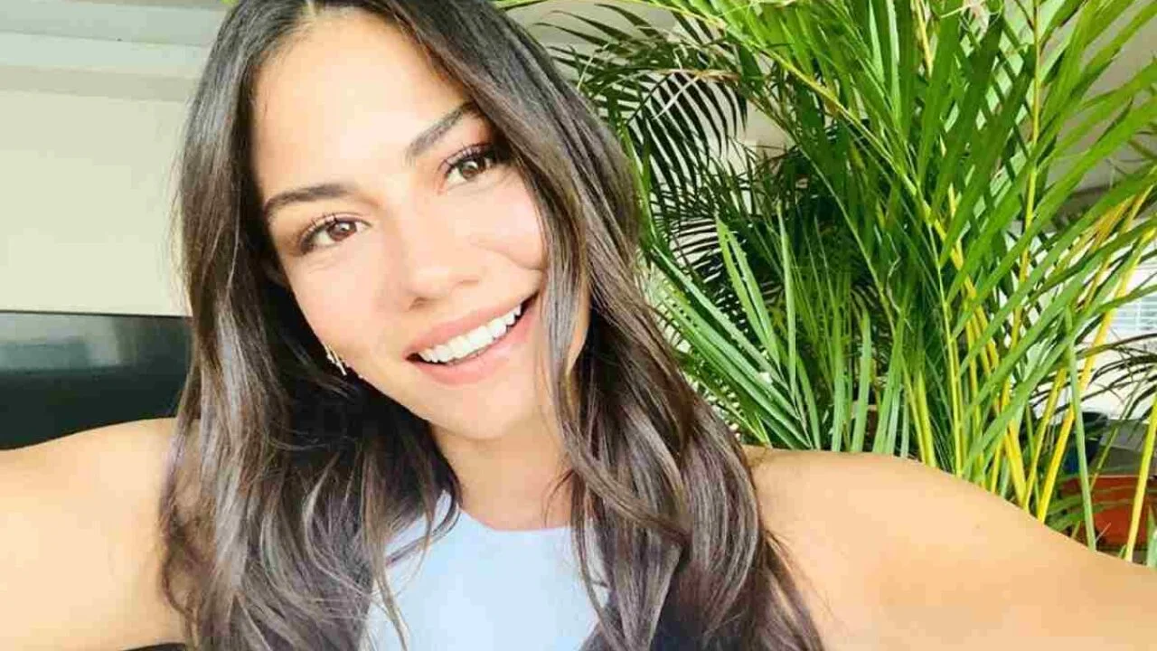 Daydreamer, dopo Can Yaman, è arrivata a Milano Demet Ozdemir: anche lei ospite a ‘Verissimo’?