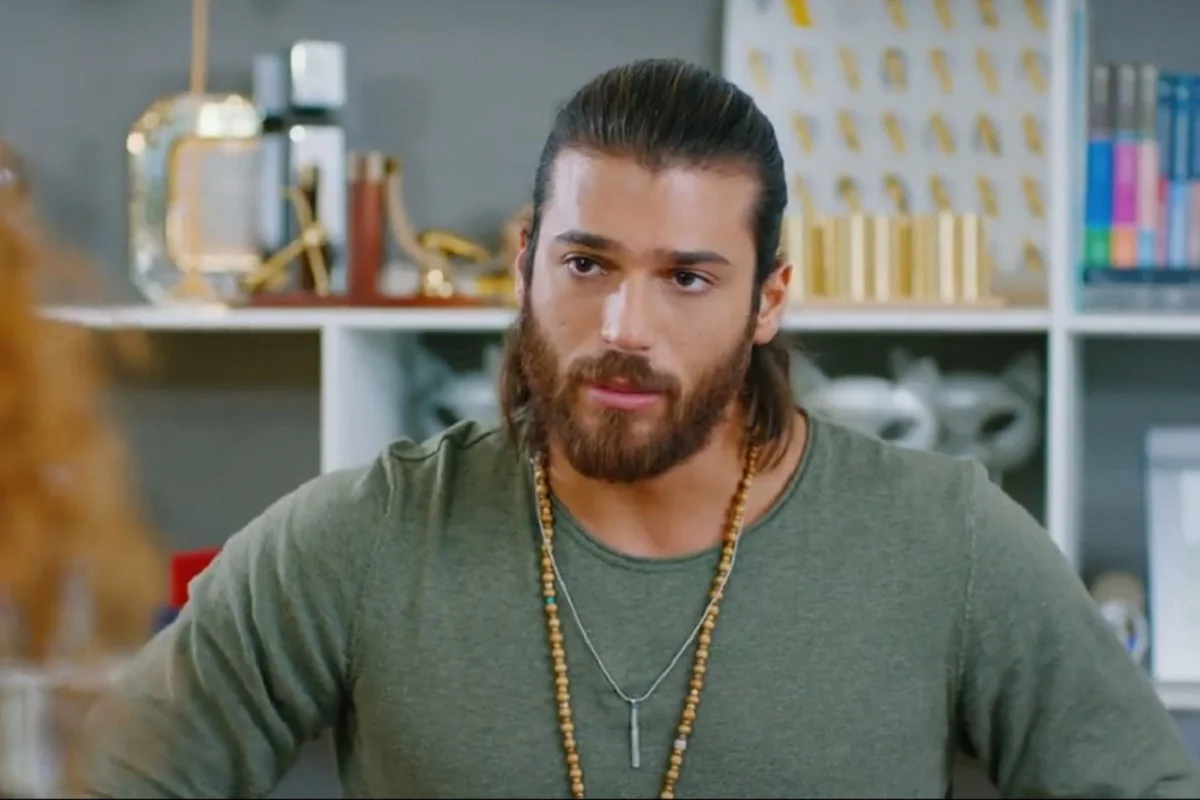 Can Yaman invidiato da alcuni colleghi: ora si “sospetta” qualcuno di “Daydreamer”