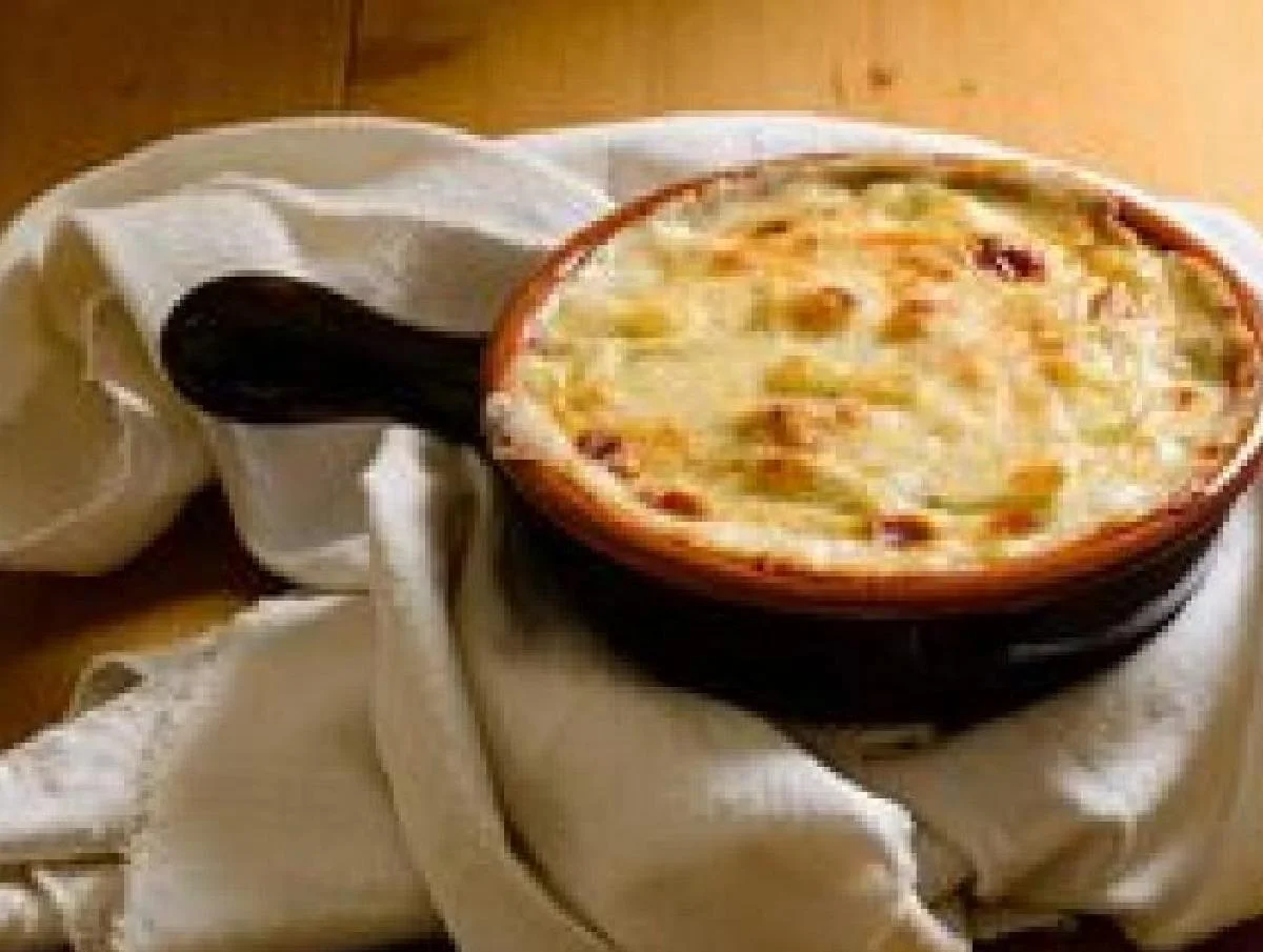 Finocchi gratinati in besciamella: un piatto leggero, semplice e gustoso!