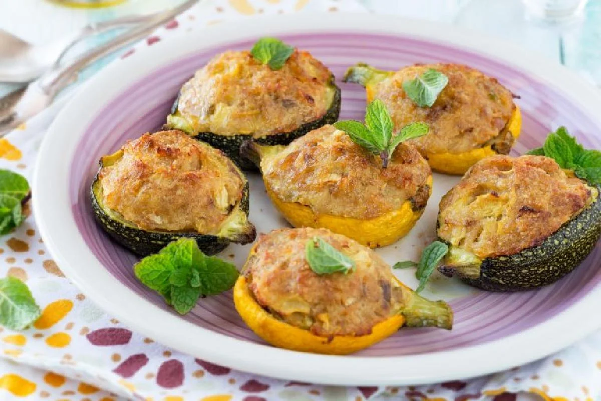 Zucchine ripiene al forno: il piatto perfetto se sei a dieta!