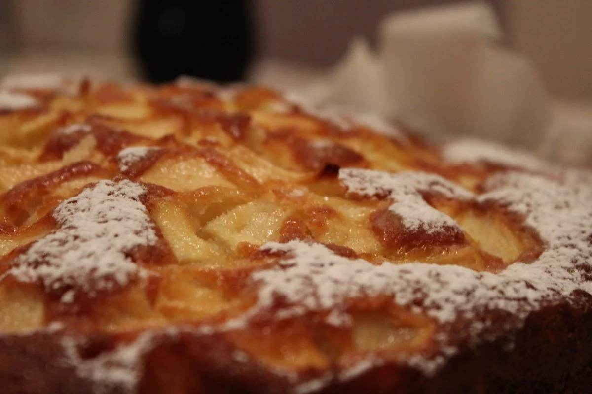 Torta di mele: con sole 3 mele e 10 minuti per questa vera delizia!