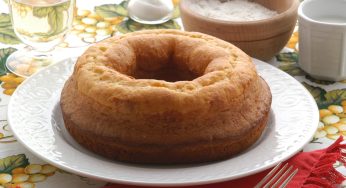 Ciambella pan di mele: frulla le mele a crudo per un risultato sofficissimo!