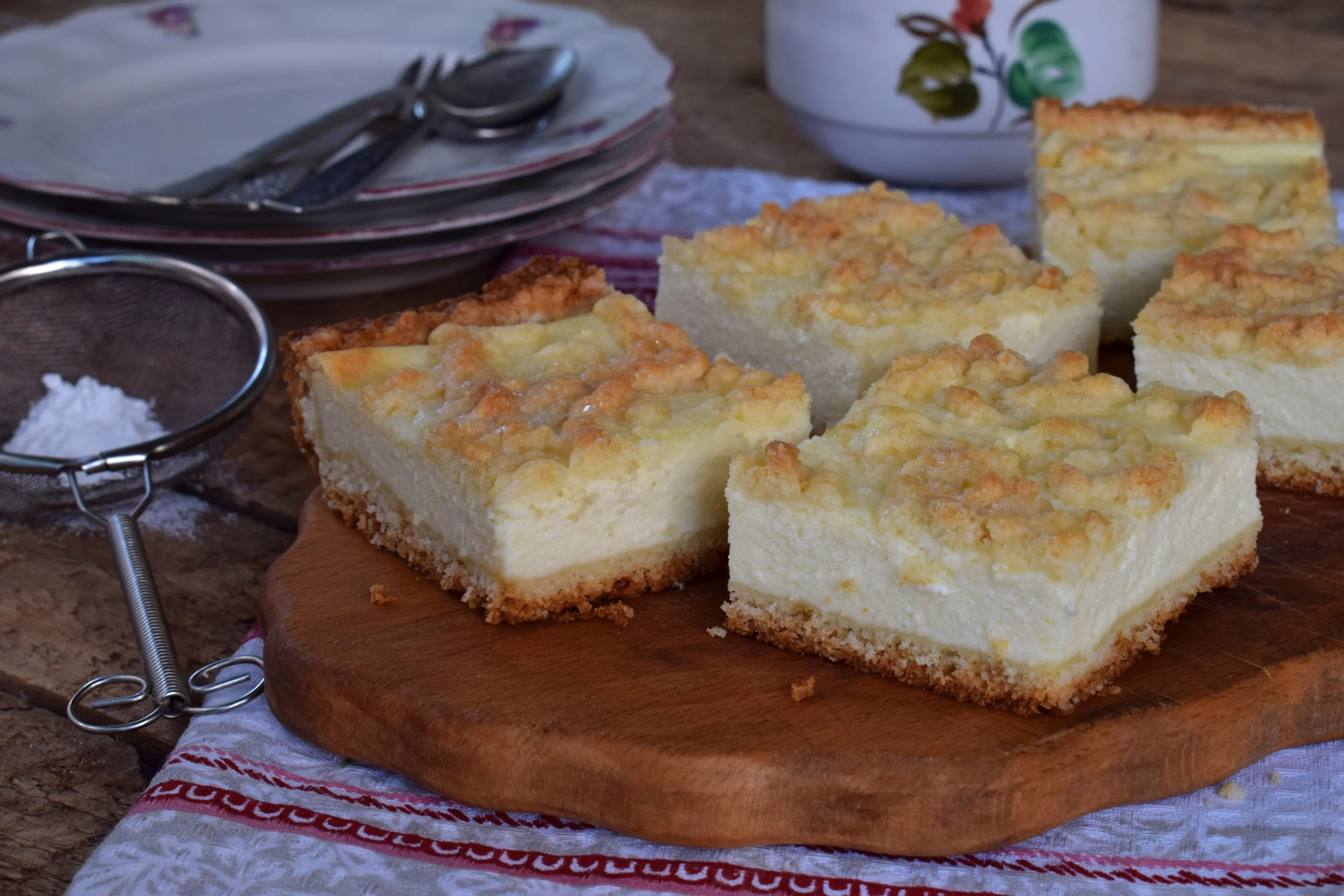 Torta ripiena allo yogurt: la ricetta semplicissima e cremosa