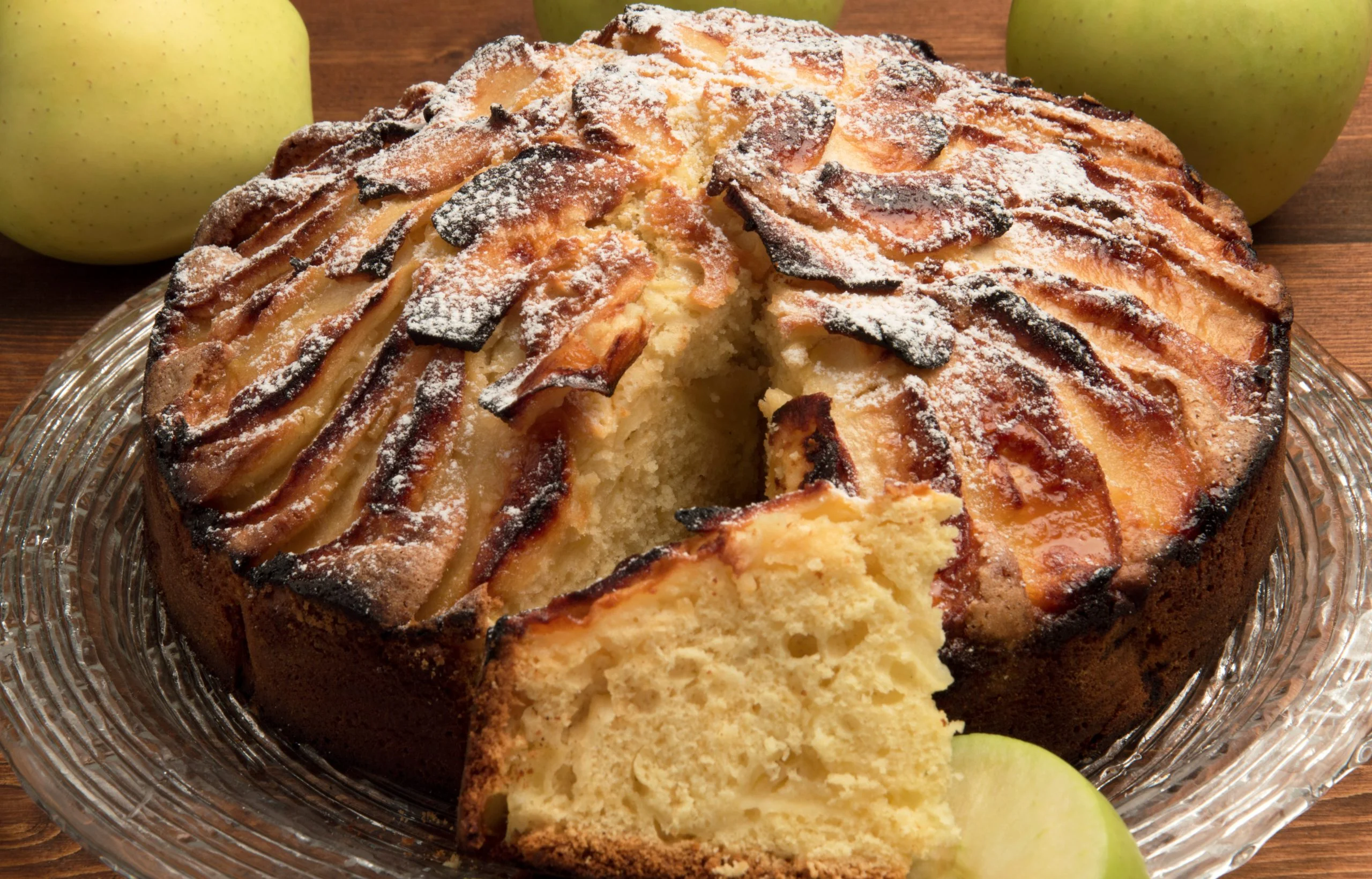 Torta di mele della nonna: l’antica ricetta senza burro e senza montare!