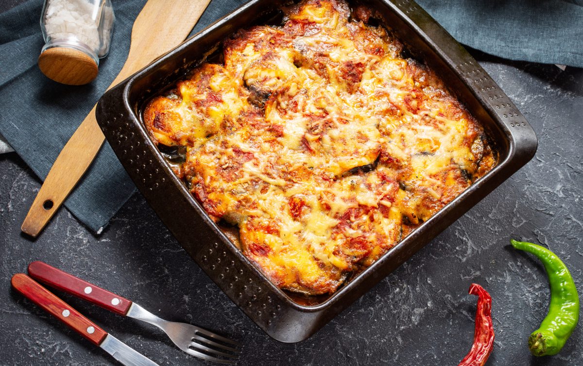 Melanzane alla pizzaiola: la ricetta light gustosa e filante