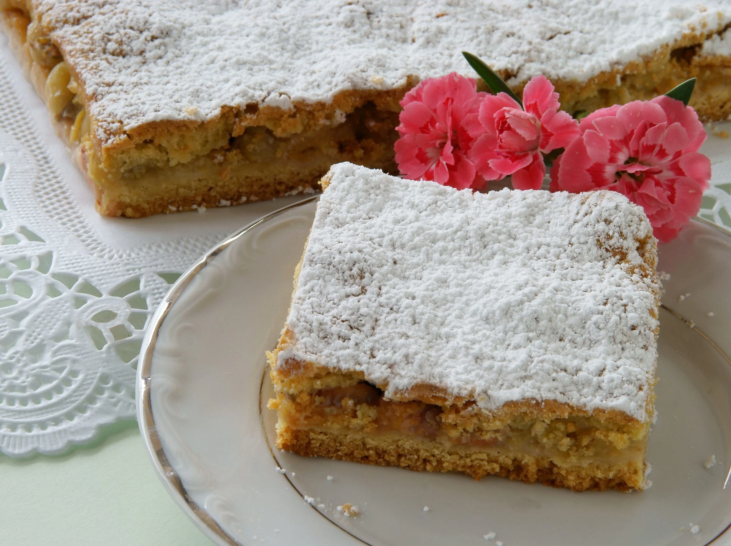 La torta di pasta frolla ripiena di mele: davvero buona, provala!