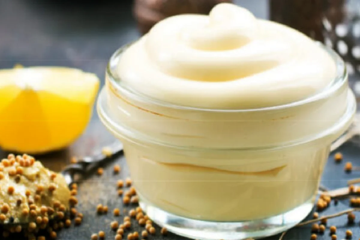 Leichte Aioli-Sauce: ausgezeichnete Würze für Diäten! 290 Kalorien pro Dose!