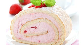 Swiss roll: un vortice panna con fragole buonissimo e veloce!