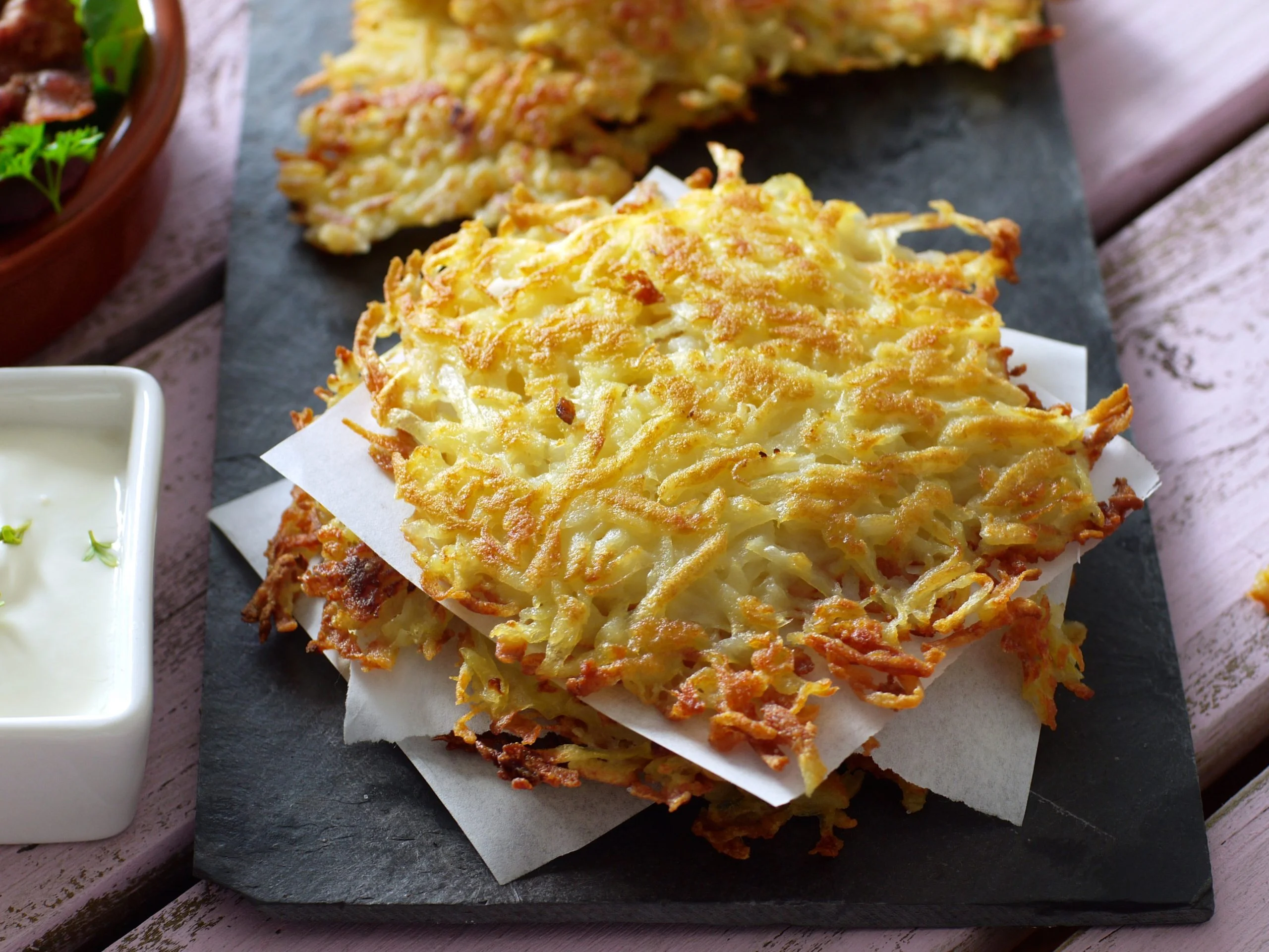 Frittelle di patate senza olio: veloci e saporite, con 100 Kcal.