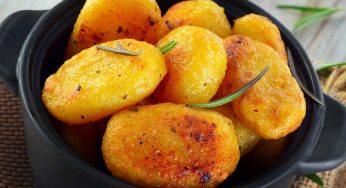 Patate novelle al forno: la ricetta con un tocco in più!