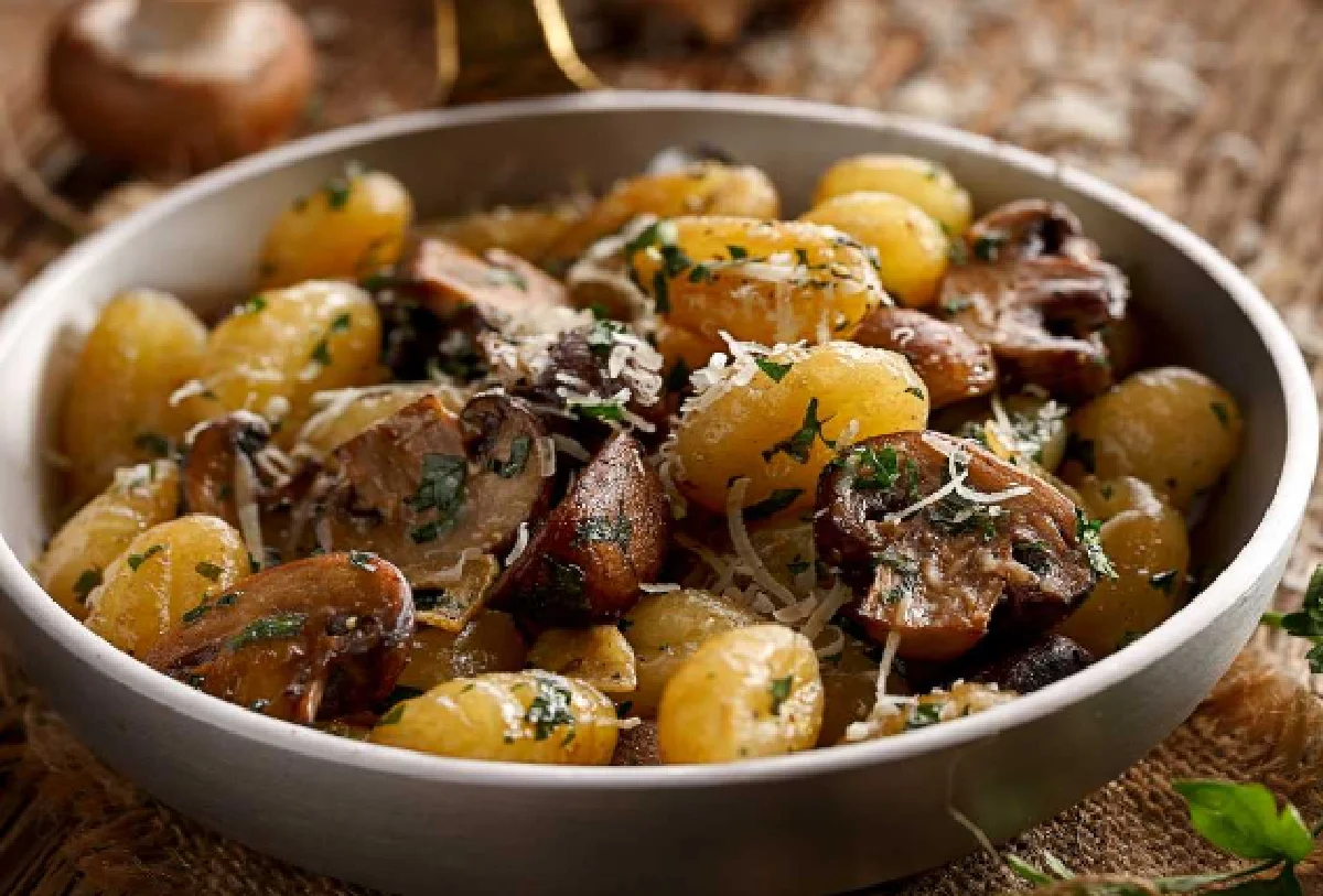 Gnocchi con funghi e pecorino: veloci e gustosi! Provali a Natale!