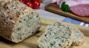 Pane super proteico niente farina, ricco di fibre che abbassano colesterolo e glicemia