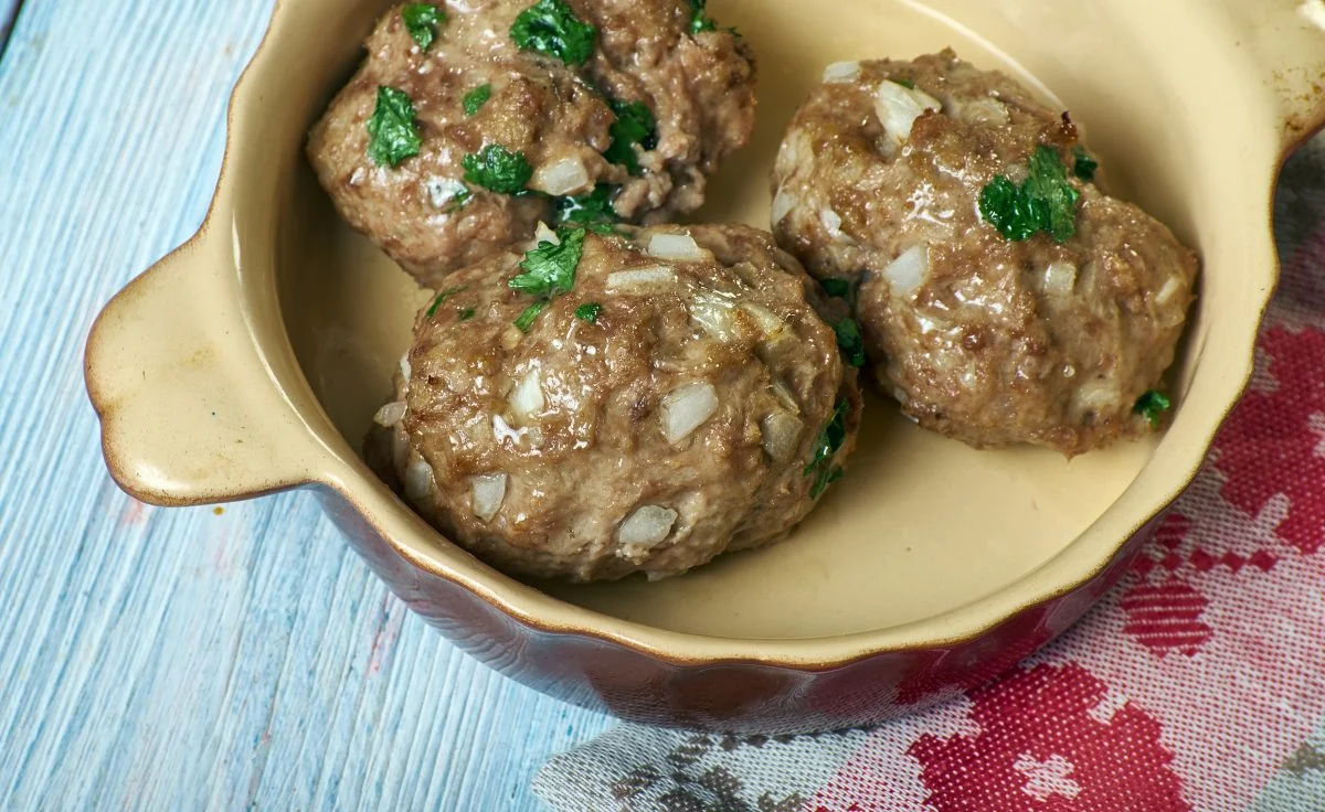 Le buonissime polpette della nonna con le cipolle, tanto ghiotte!