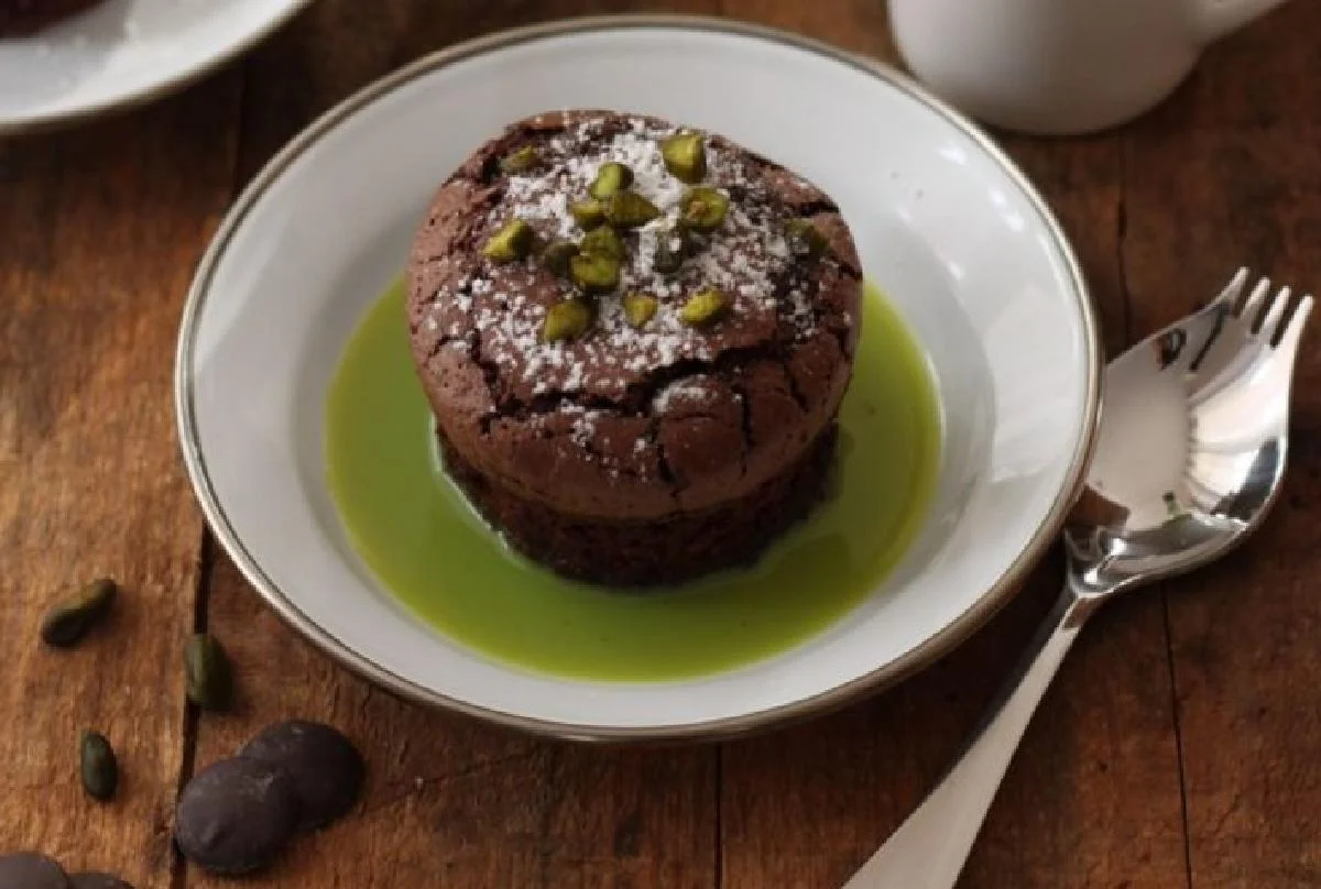 Tortine al cioccolato e granella di pistacchio: senza burro!