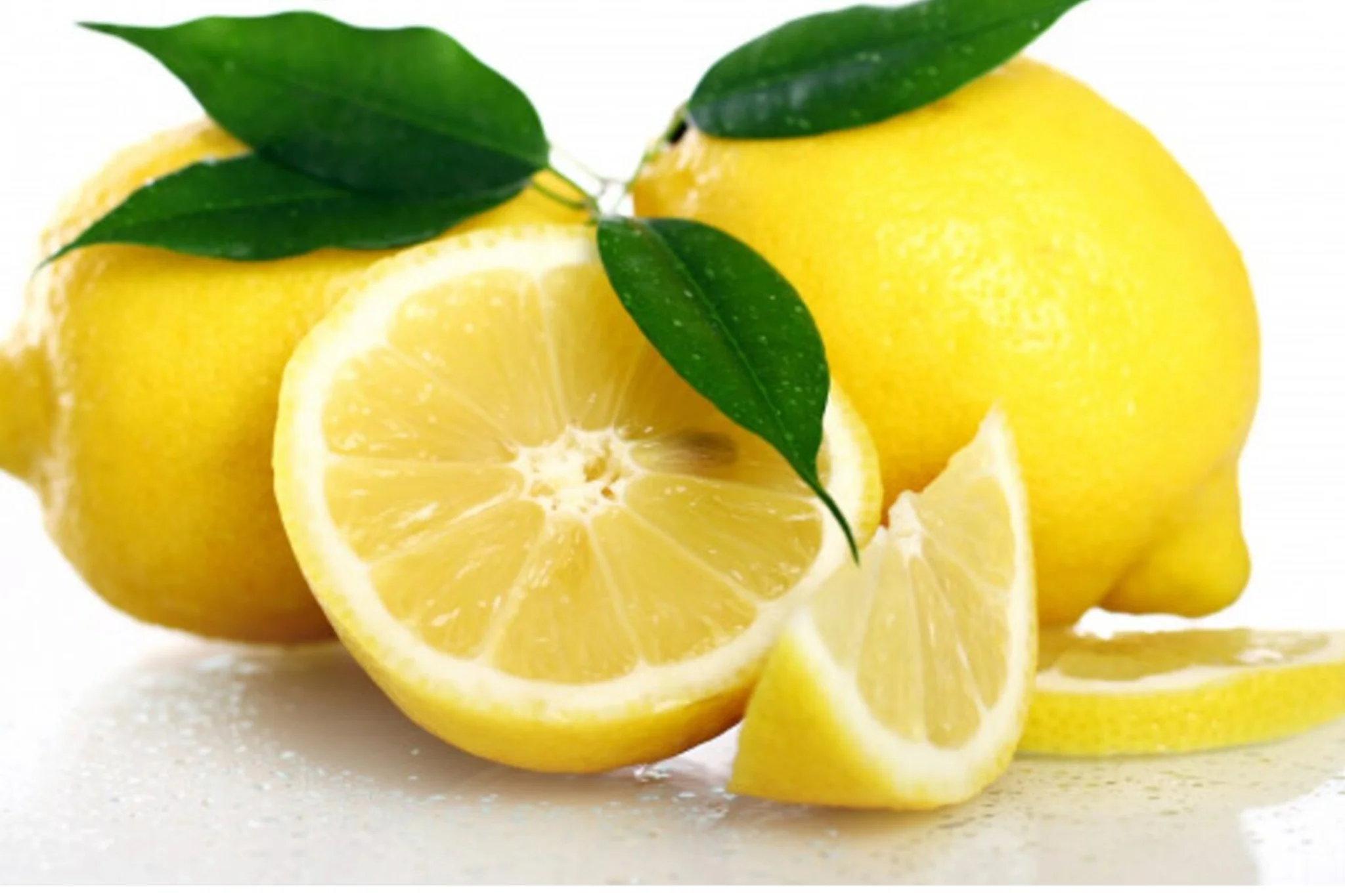 Conservare i limoni: tutti i segreti per succo e scorza sempre freschi