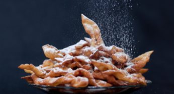 Bugie o chiacchiere: i dolcetti golosi e leggeri che fanno gola sempre