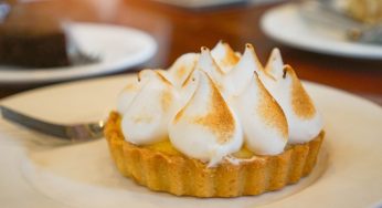 Crostatine al lime meringate: gustosissime, finiranno in un lampo!