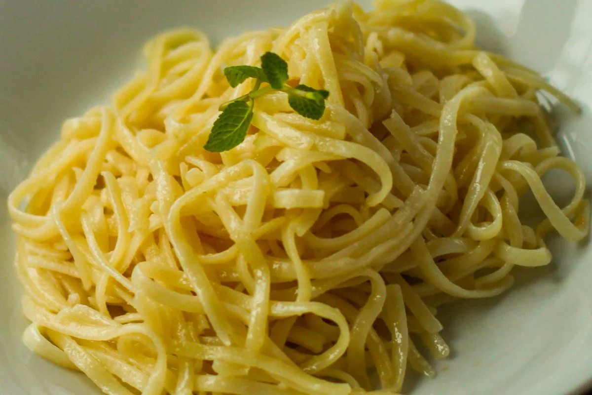 Pasta cremosa al burro con le erbette: facile e velocissimo!