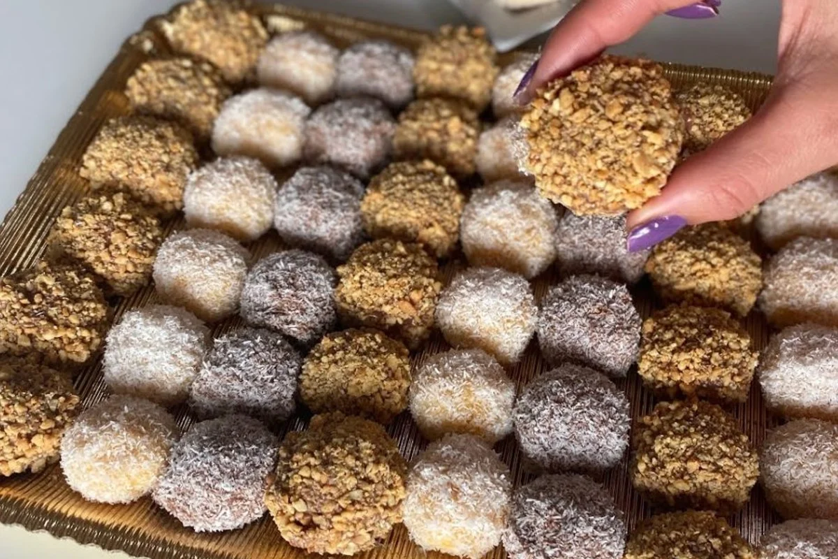 Un solo impasto per dolcetti diversi. In pochissimi minuti un vassoio di bontà!