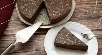 Torta fredda al cioccolato con solo 3 ingredienti: una bontà!