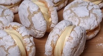 Biscotti di mandorla farciti con delicata crema al burro: da leccarsi le dita!