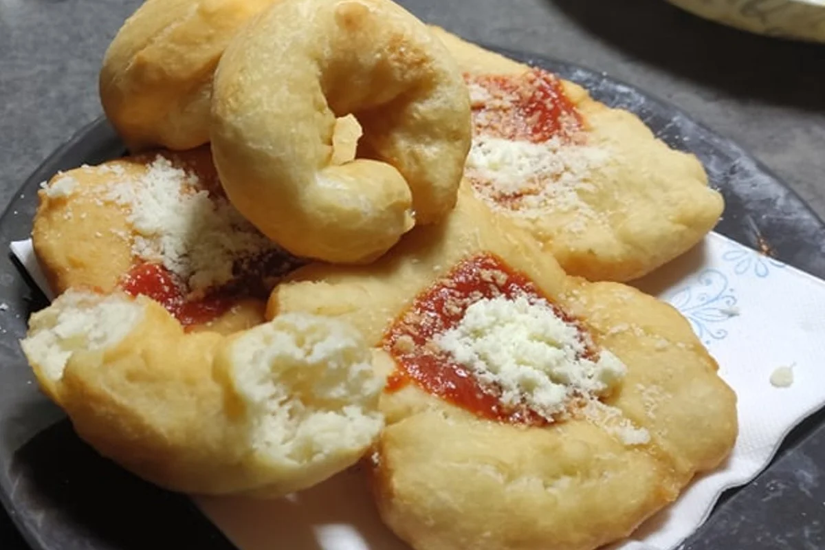 Montanare o ciambelle salate? Un unico impasto senza olio, per farle fritte e al forno!