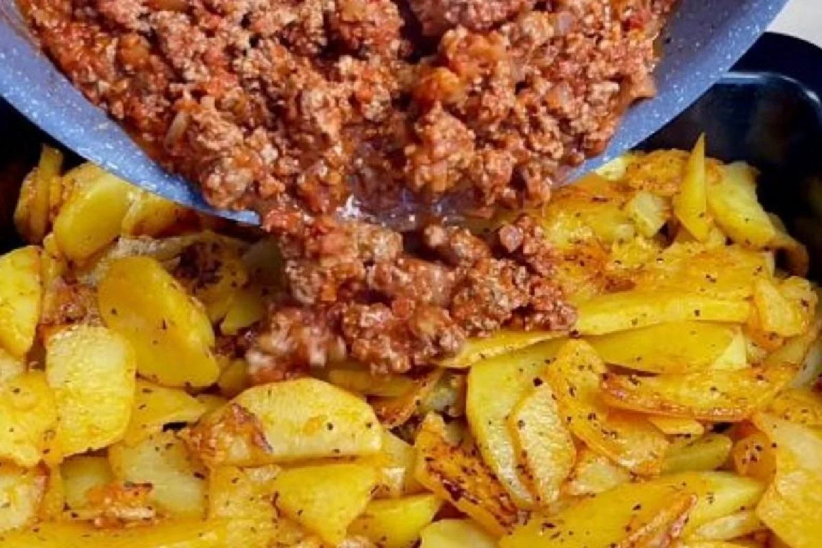 Le patate col macinato: 15 minuti e la cena è servita. Solo 230 calorie!