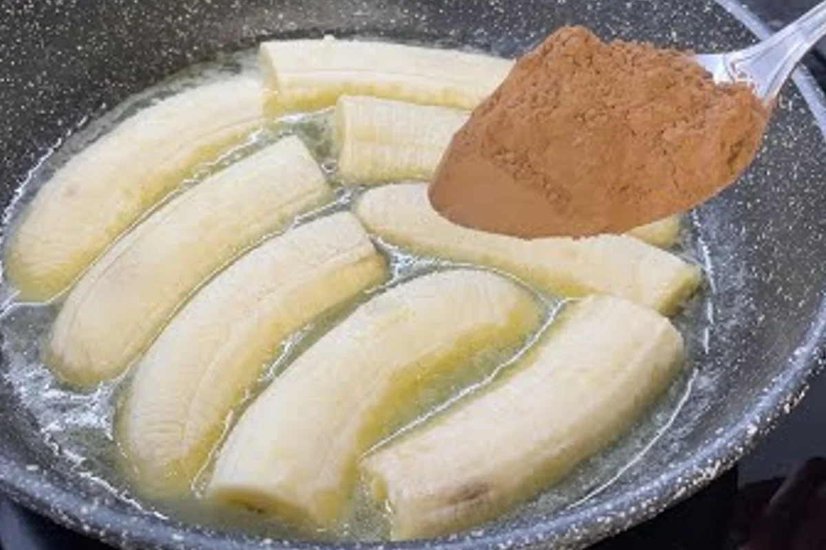 Torta in padella di banane e cioccolato, velocissima e gustosa!