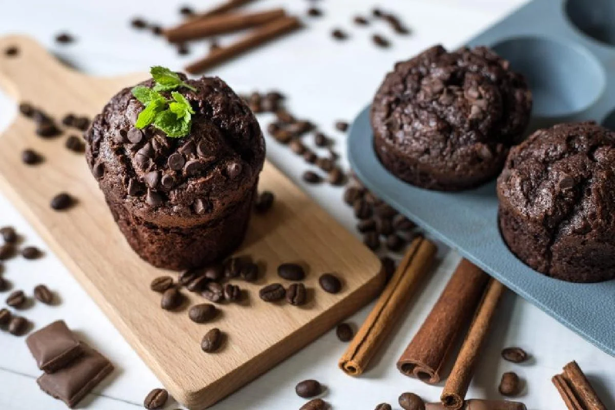 Muffin deliziosi al doppio cioccolato: fantasticamente ghiotti!