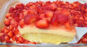 Il dolce alle fragole senza burro, fresco e delizioso. Solo 170 calorie!