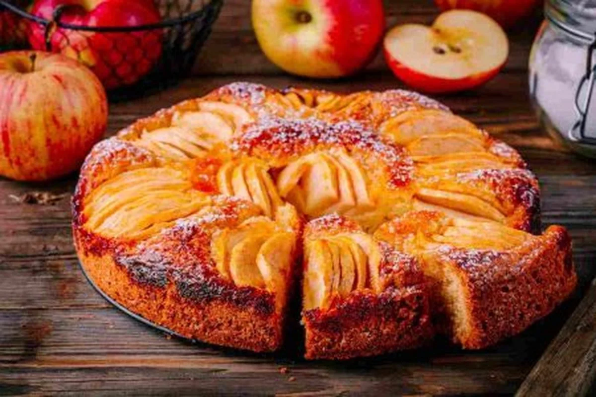 La torta di mele perfetta: la prepari in 5 minuti e con solo 160 calorie!