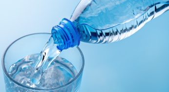 La migliore acqua minerale naturale in bottiglia, senza residui di metalli: la classifica di Altroconsumo.