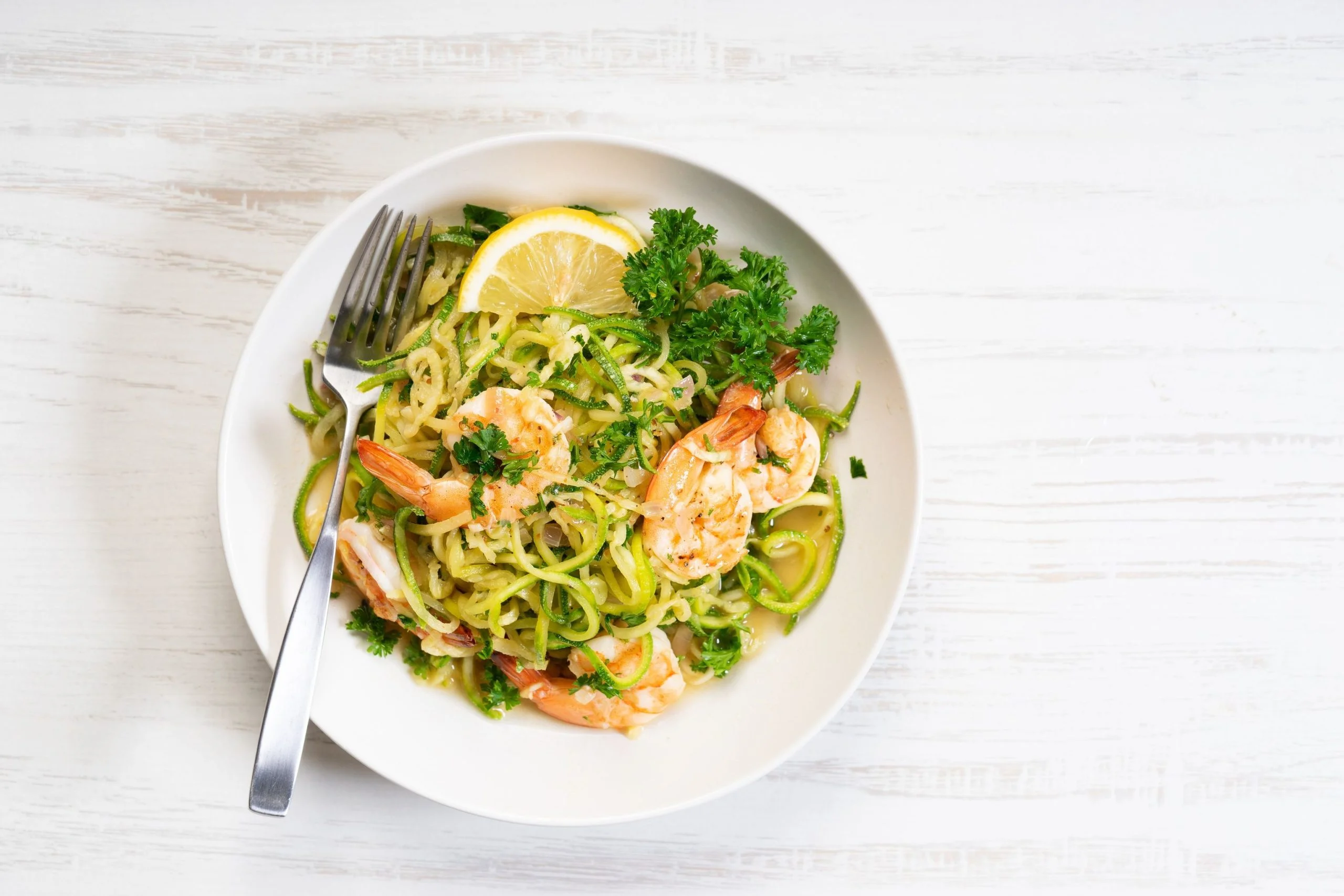 Spaghetti di zucchine con pomodorini e gamberi, gusto e leggerezza!