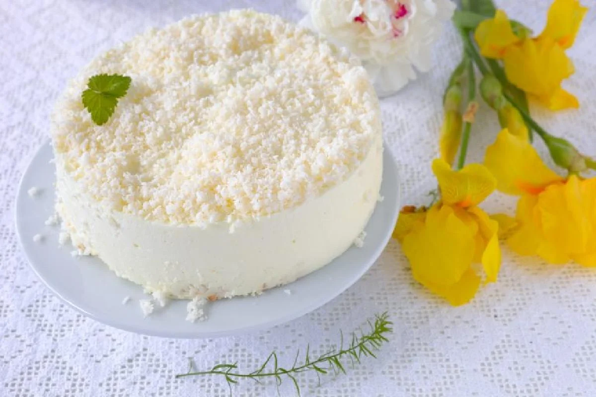 La torta al cocco e cioccolato bianco: meraviglia d’estate