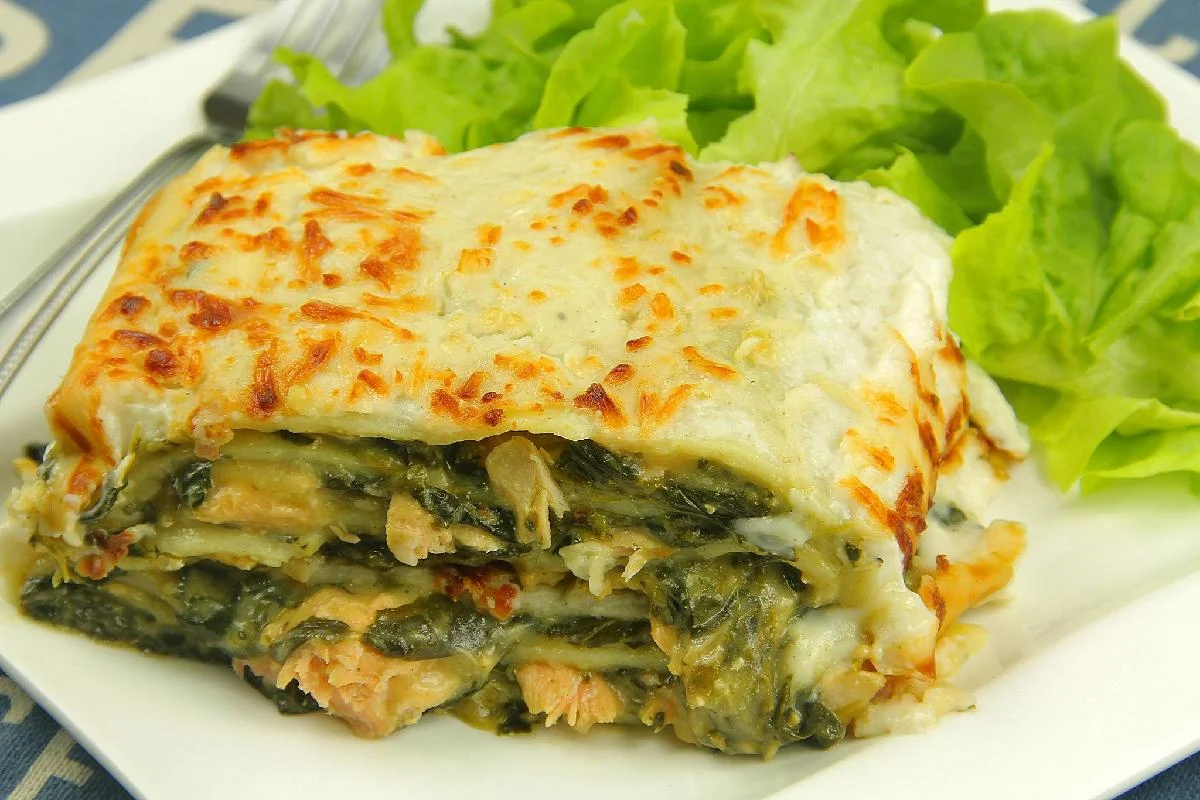 Weiße Lasagne mit Eskariol, Thunfisch und Scamorza: lecker, probieren Sie es aus!