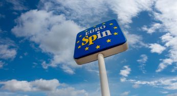 Eurospin imita e supera la Lidl: Nuova linea abbigliamento sotto costo, sta facendo impazzire i consumatori