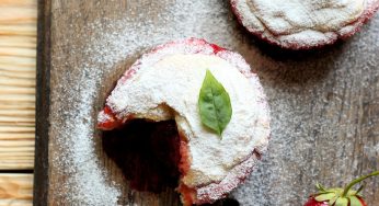 Biscotti cuor di fragola, ma dietetici: 70 calorie di morbida golosità.