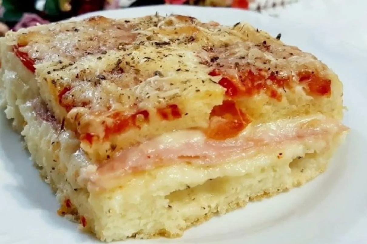 Pizza ripiena a strati: una ricetta super golosa e facile da preparare!