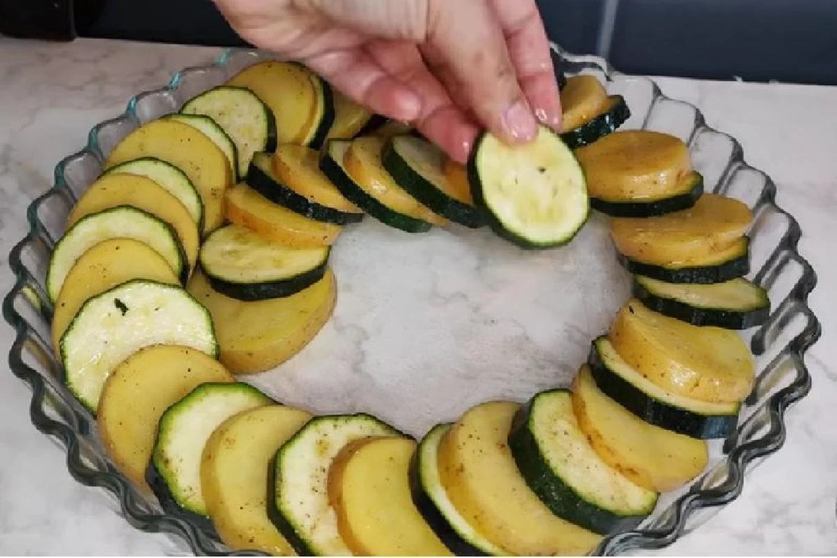 Torta rustica con patate e zucchine, altro che carne! Solo 180 Kcal