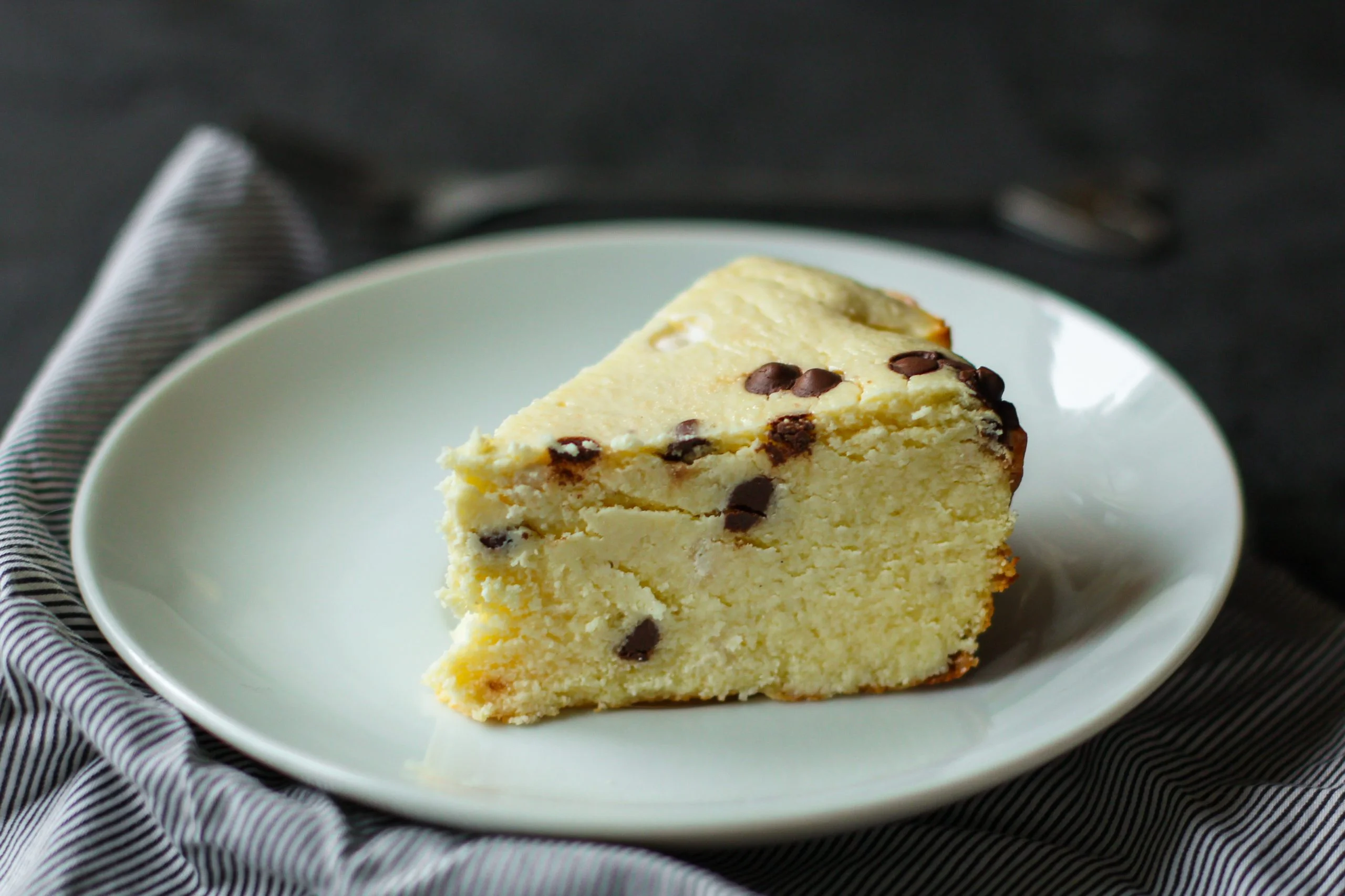 Torta ricotta e limone: niente lievito, farina e latte. Solo 105 calorie!