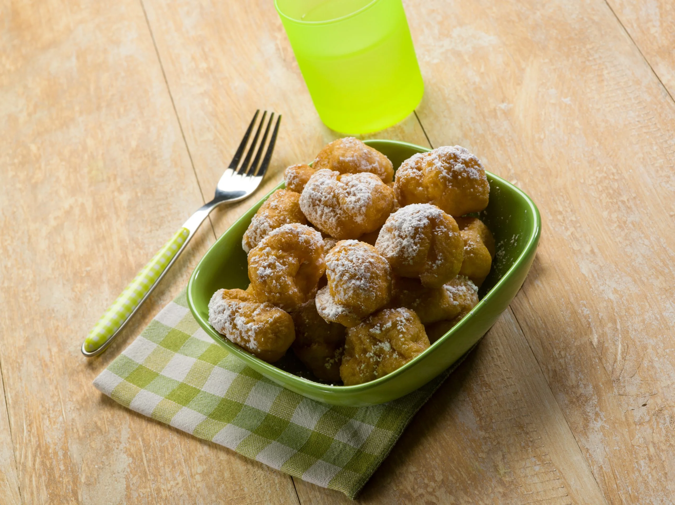 Frittelle dolci coi fiori di zucca: facciamole con la ricetta della nonna!