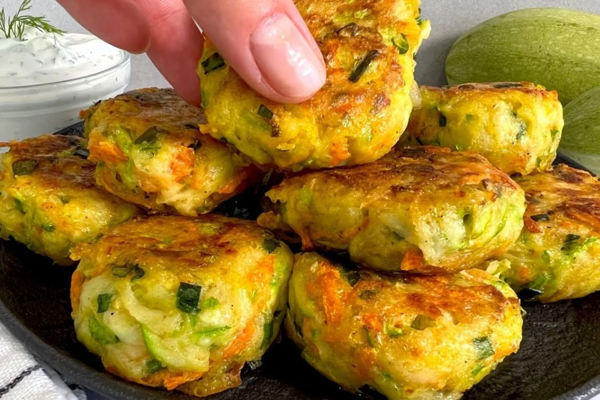 Più golose della carne | Le POLPETTE DI ZUCCHINE che cuociono da sole!