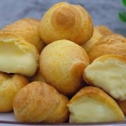 Anche meglio dei bignè | Ecco i pasticcini alla crema più deliziosi del mondo | Ricetta facile!