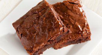 Il brownie perfetto | La ricetta senza cioccolato e senza burro!