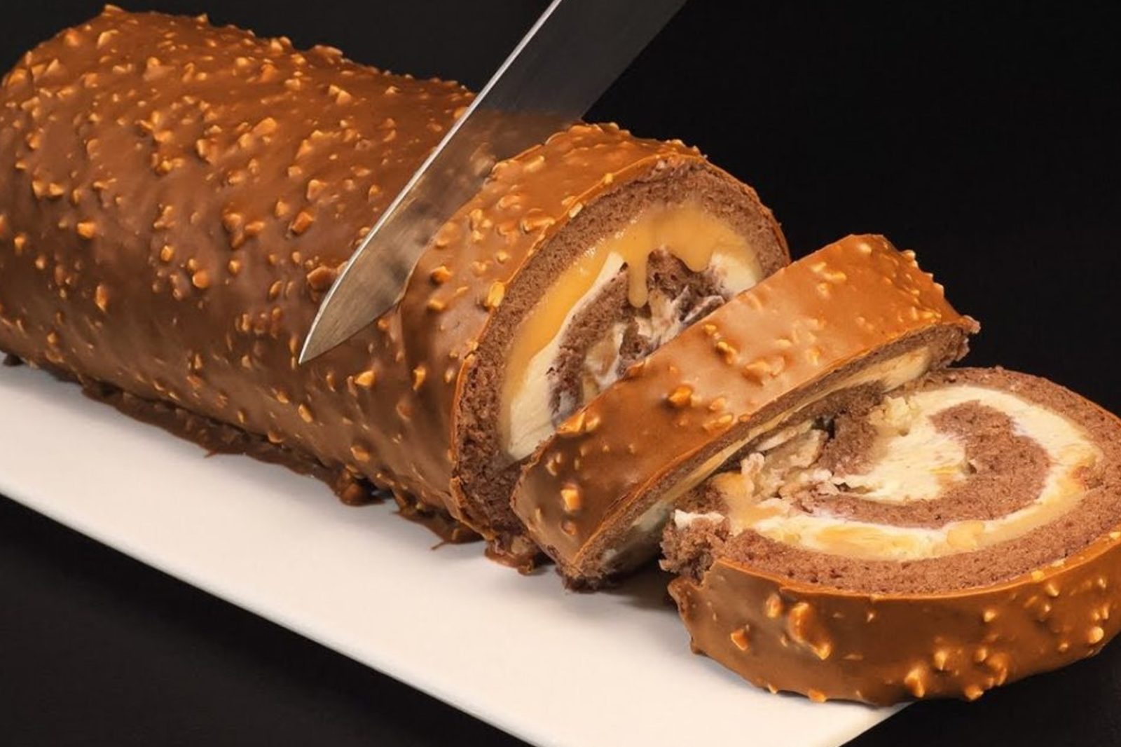 Rotolo arachidi, crema e cioccolato