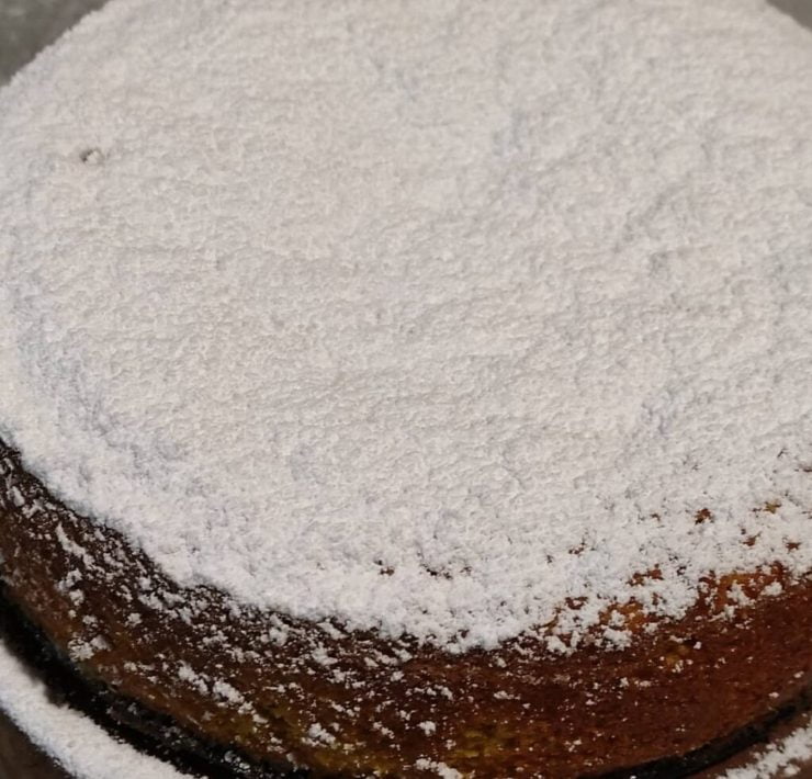 Torta di carote e mandorle: umida e golosissima, più buona che in pasticceria!