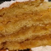 Torta di mele 3 bicchieri: facilissima e senza impastare nulla