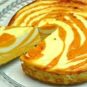 Hai zucca e ricotta? Prepara questa torta, è cremosissima e fa bene al cuore. Solo 160 Kcal!