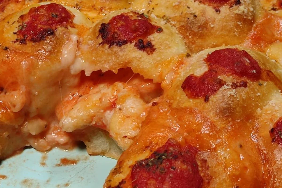 Rustikal mit fertigen Pizzateig-Sandwiches: "Pizza Margherita"-Füllung