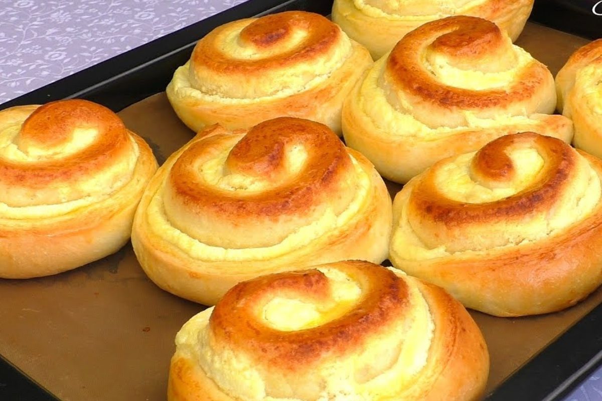 Ho preparato queste brioche e le ho riempite con la crema alla ricotta: sono andate a ruba | Solo 190 Kcal!